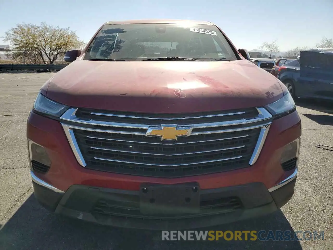 5 Photograph of a damaged car 1GNEVGKW6NJ107130 CHEVROLET TRAVERSE 2022