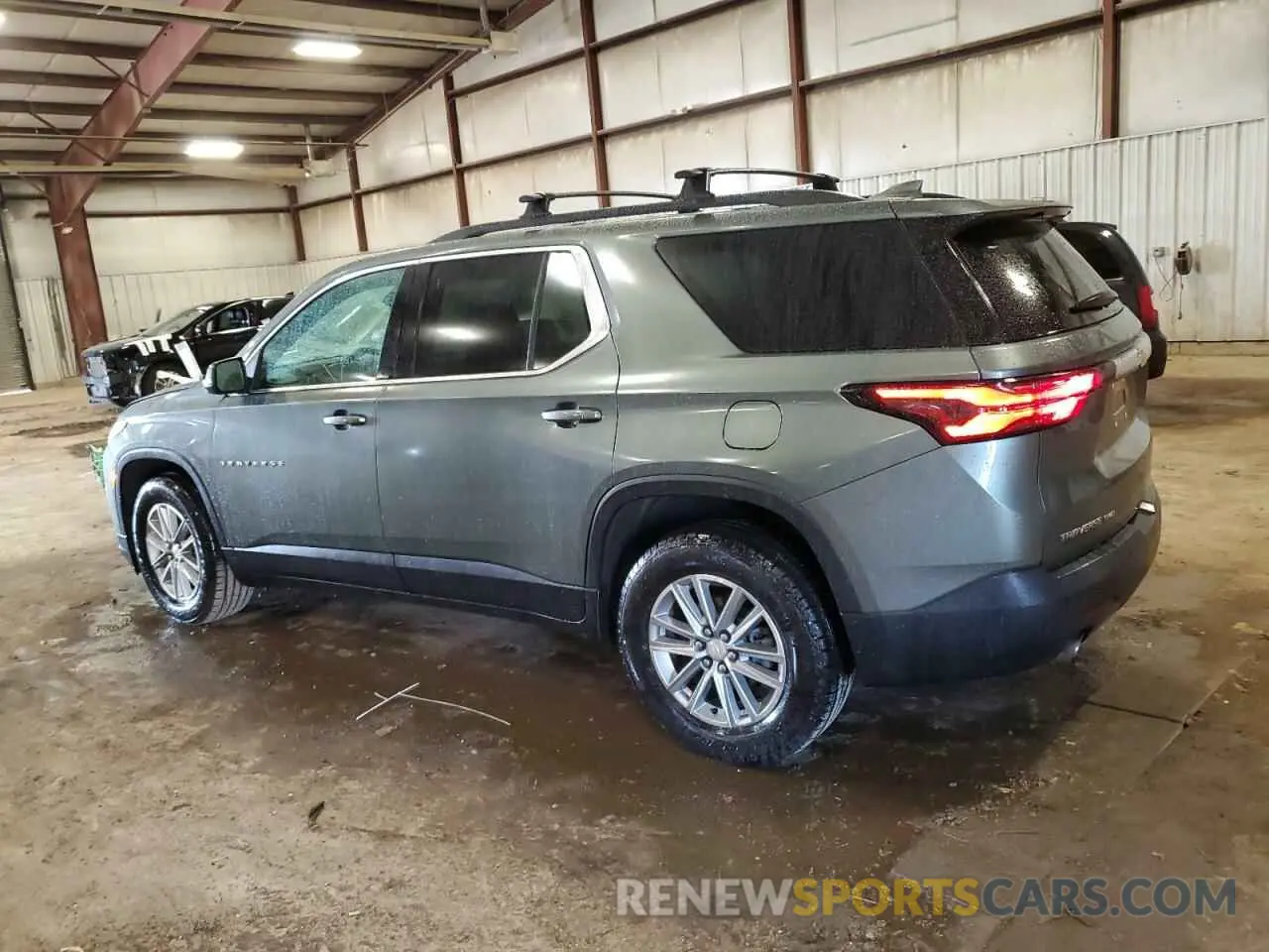 2 Photograph of a damaged car 1GNEVGKW6NJ120332 CHEVROLET TRAVERSE 2022