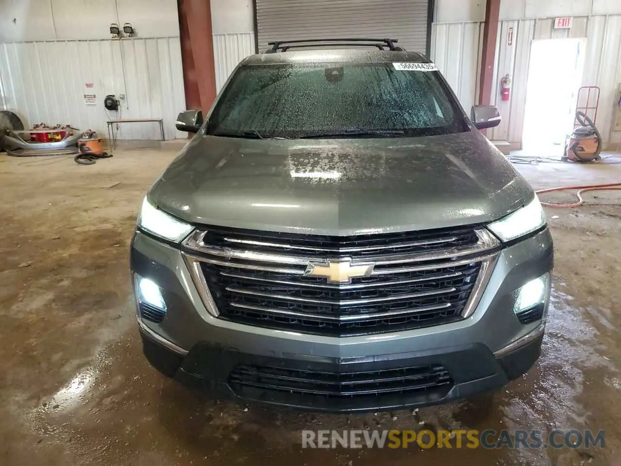 5 Photograph of a damaged car 1GNEVGKW6NJ120332 CHEVROLET TRAVERSE 2022