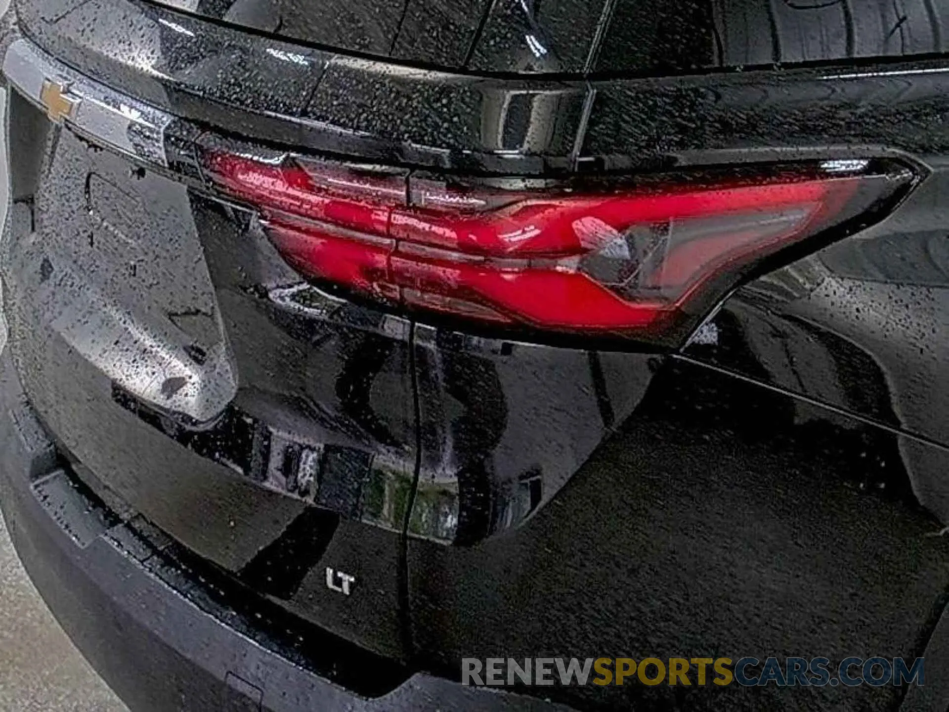 6 Photograph of a damaged car 1GNEVGKW6NJ151516 CHEVROLET TRAVERSE 2022