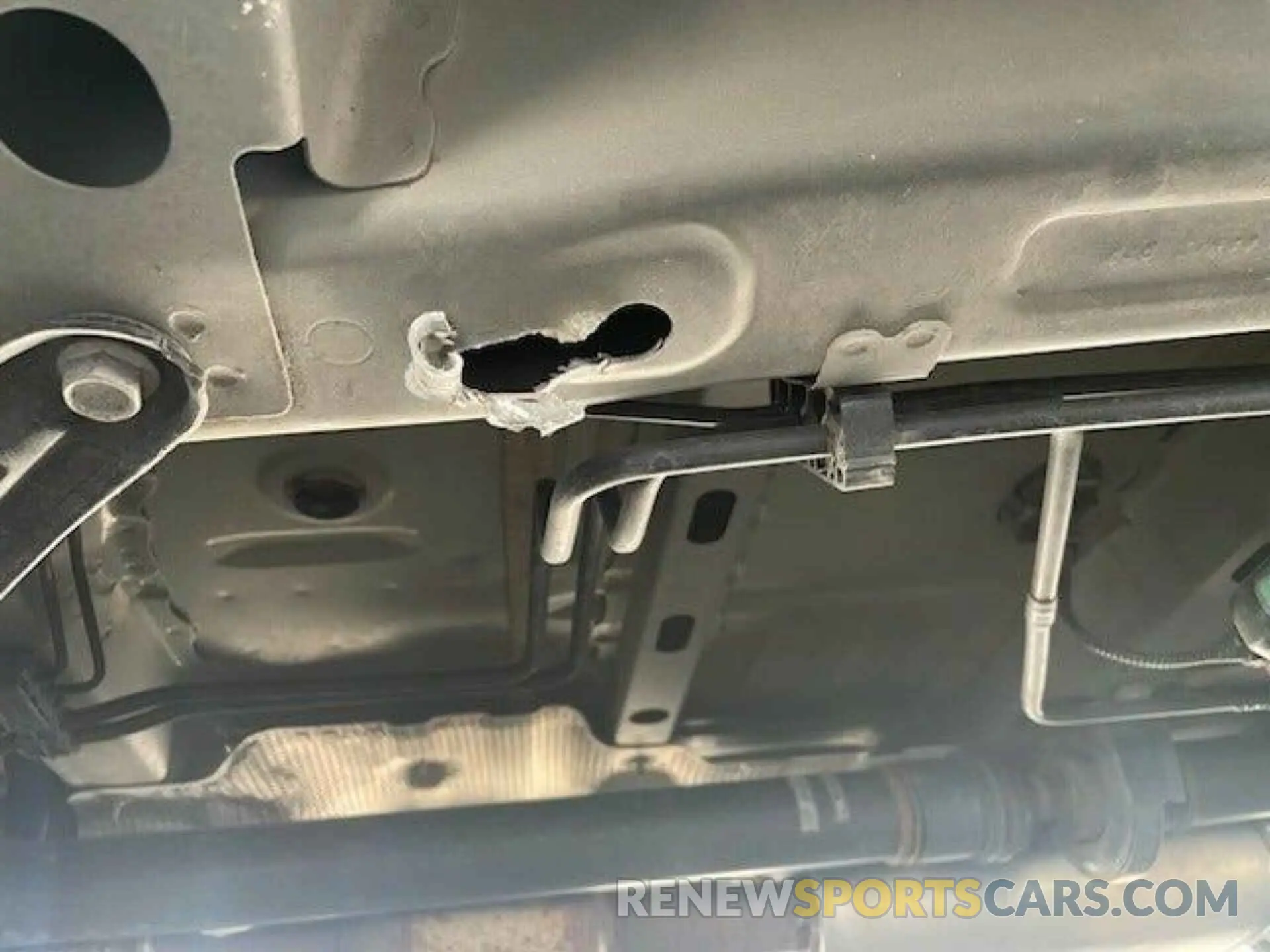 14 Photograph of a damaged car 1GNEVGKW6NJ157686 CHEVROLET TRAVERSE 2022