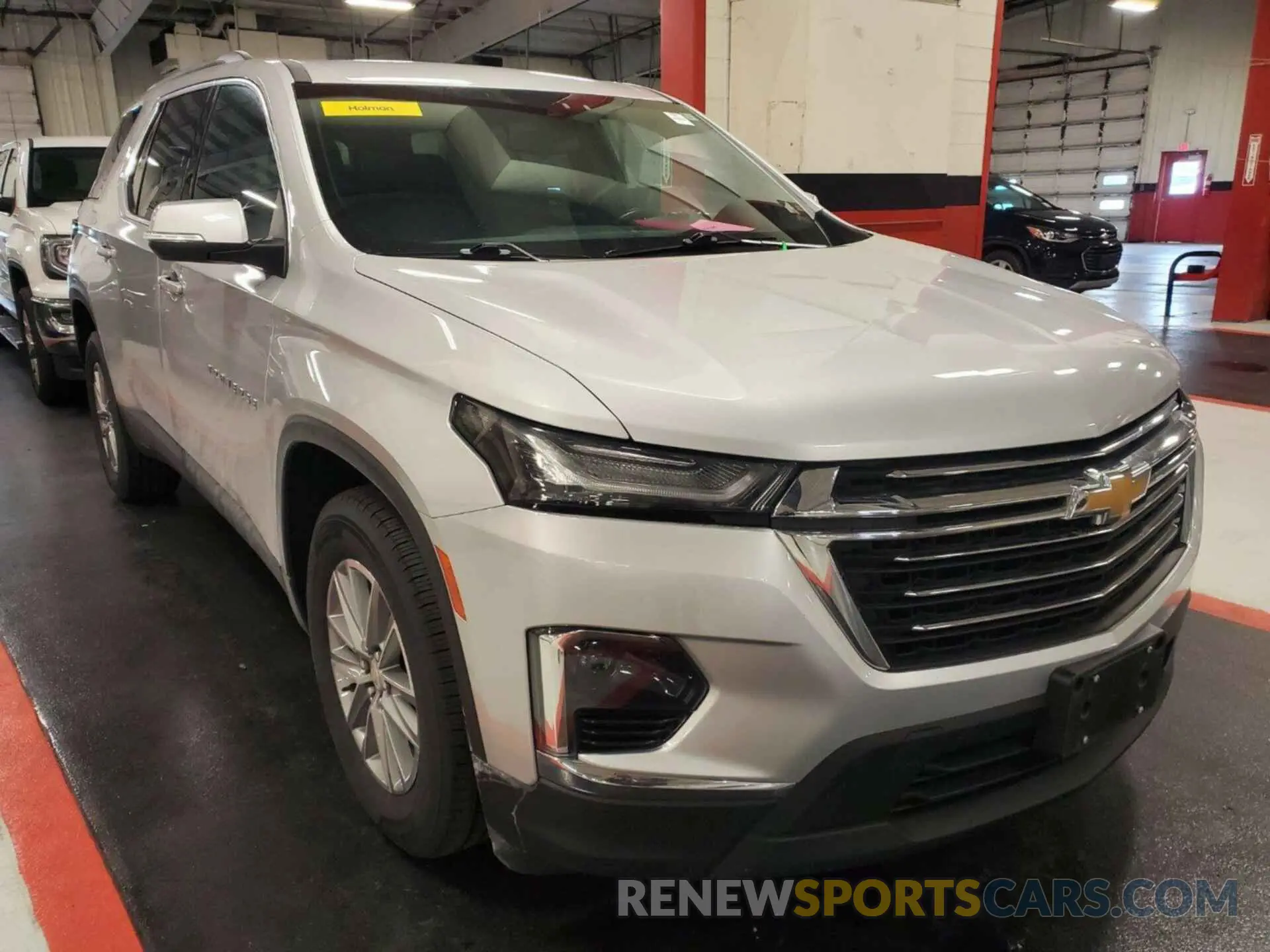 7 Photograph of a damaged car 1GNEVGKW7NJ116032 CHEVROLET TRAVERSE 2022