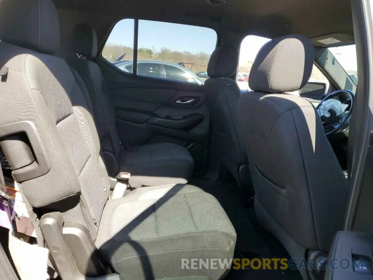 11 Photograph of a damaged car 1GNEVGKW7NJ116290 CHEVROLET TRAVERSE 2022