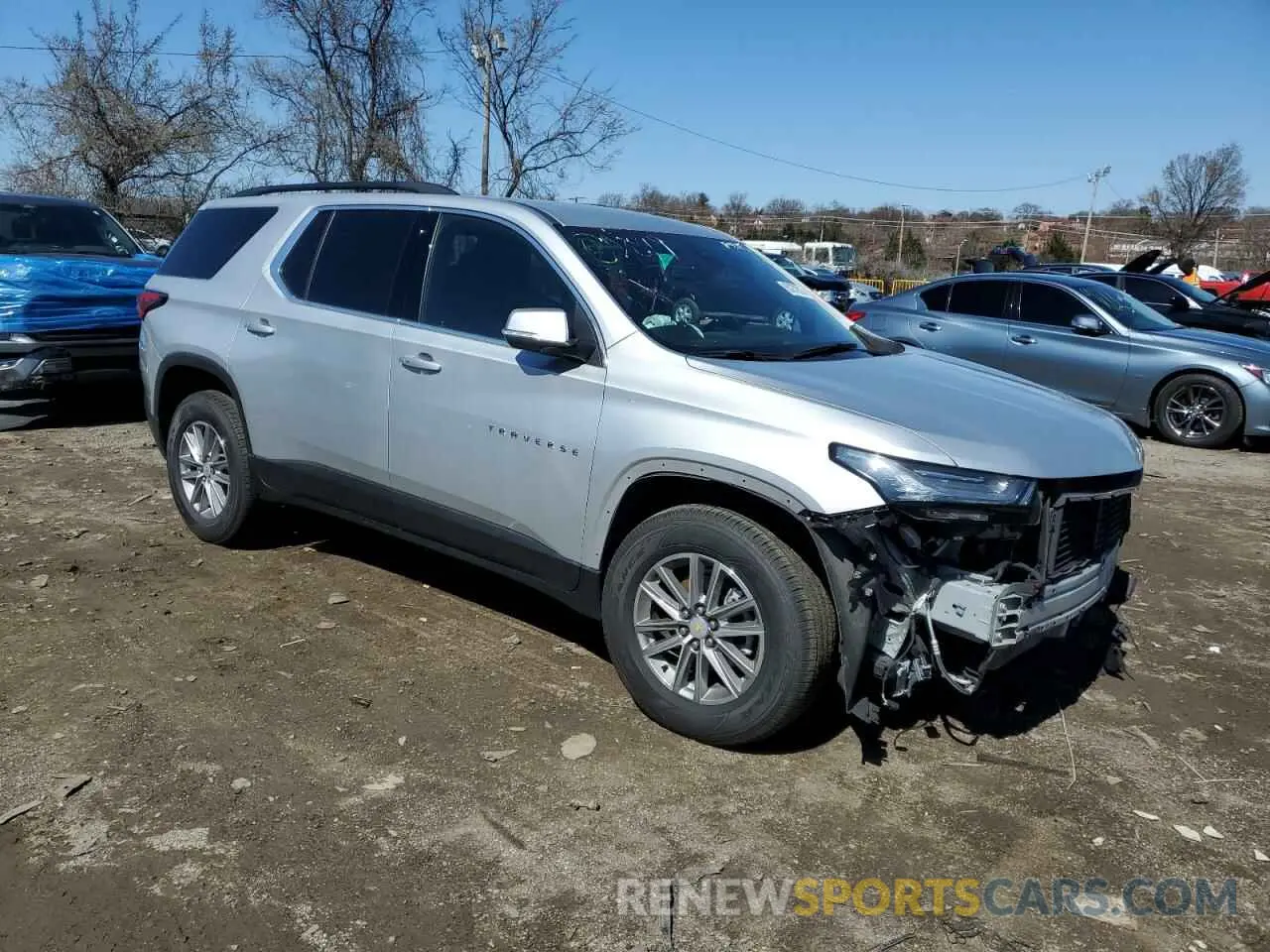 4 Photograph of a damaged car 1GNEVGKW7NJ116290 CHEVROLET TRAVERSE 2022