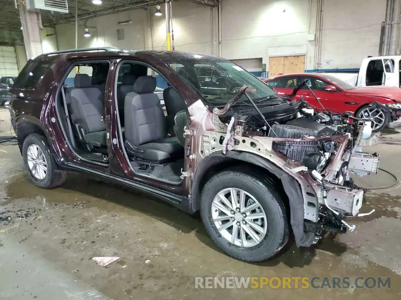 4 Photograph of a damaged car 1GNEVGKW7NJ139567 CHEVROLET TRAVERSE 2022