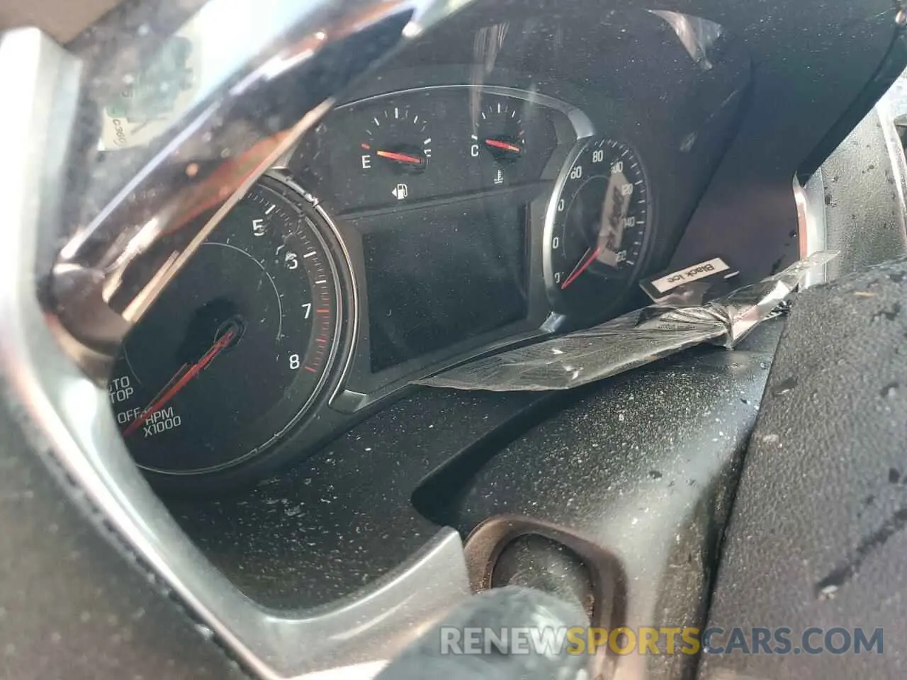 9 Photograph of a damaged car 1GNEVGKW7NJ143084 CHEVROLET TRAVERSE 2022
