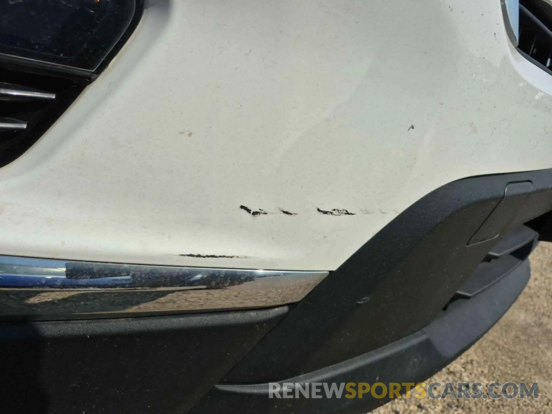 13 Photograph of a damaged car 1GNEVGKW7NJ151086 CHEVROLET TRAVERSE 2022