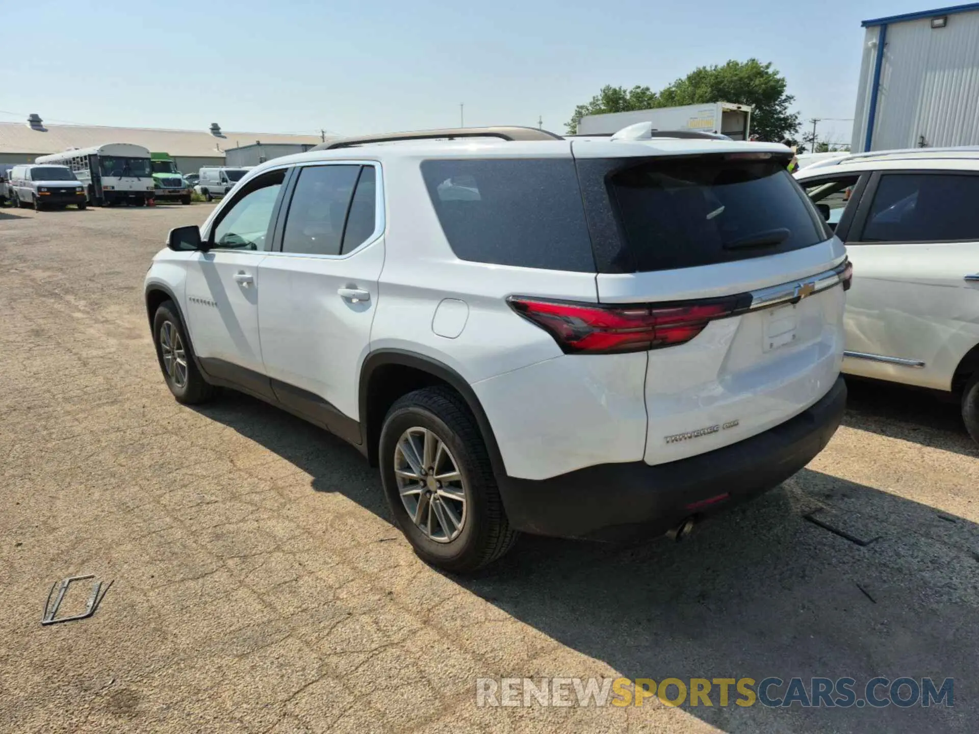 19 Photograph of a damaged car 1GNEVGKW7NJ151086 CHEVROLET TRAVERSE 2022