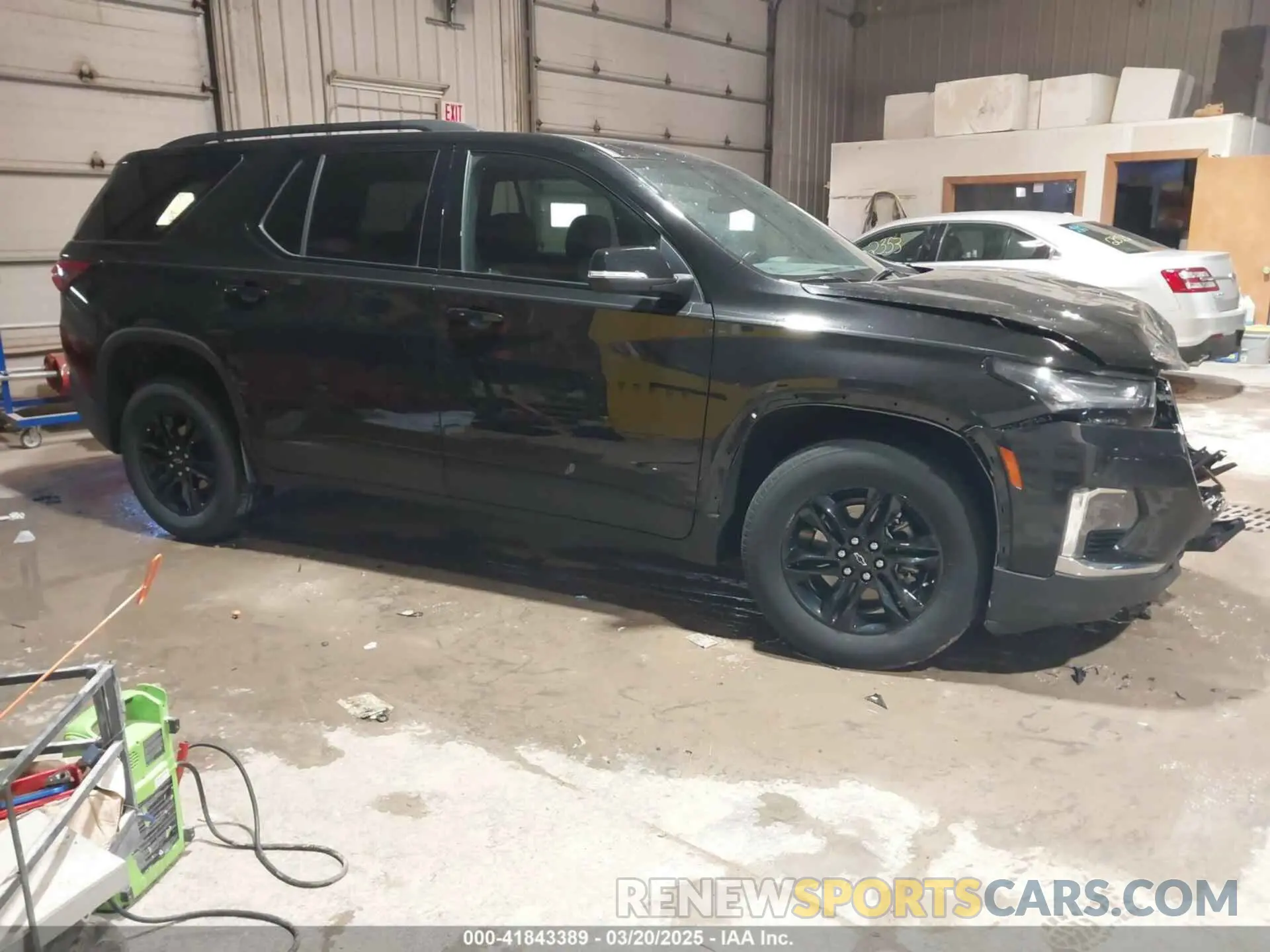 1 Photograph of a damaged car 1GNEVGKW8NJ180273 CHEVROLET TRAVERSE 2022