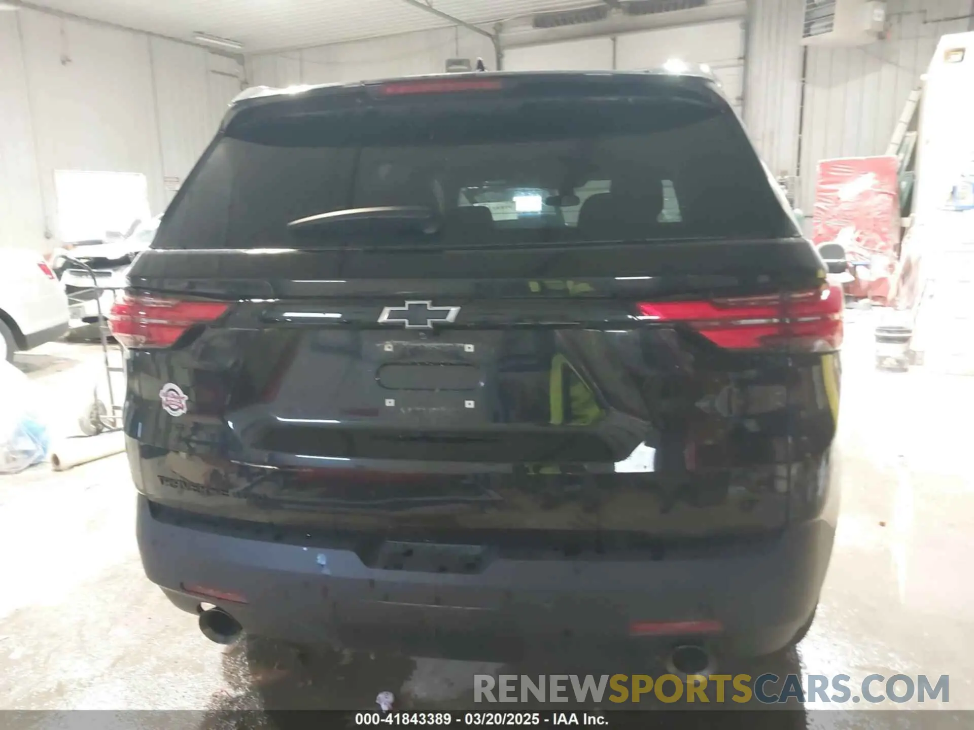 16 Photograph of a damaged car 1GNEVGKW8NJ180273 CHEVROLET TRAVERSE 2022
