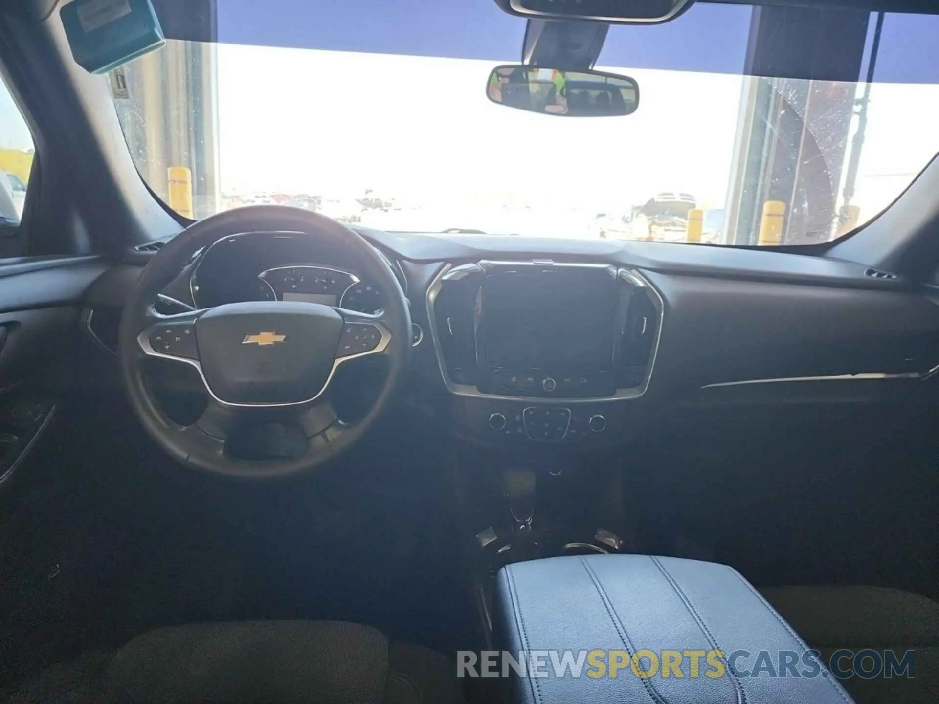 7 Photograph of a damaged car 1GNEVGKW8NJ187482 CHEVROLET TRAVERSE 2022