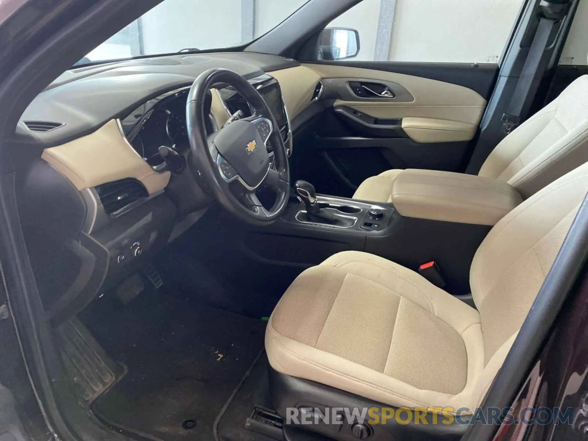 14 Photograph of a damaged car 1GNEVGKW9NJ180766 CHEVROLET TRAVERSE 2022