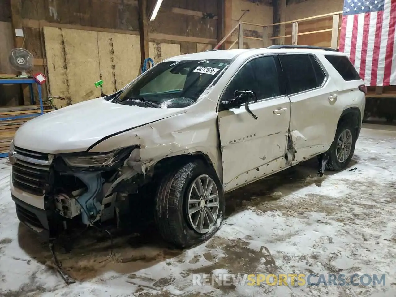 1 Photograph of a damaged car 1GNEVGKWXNJ108717 CHEVROLET TRAVERSE 2022