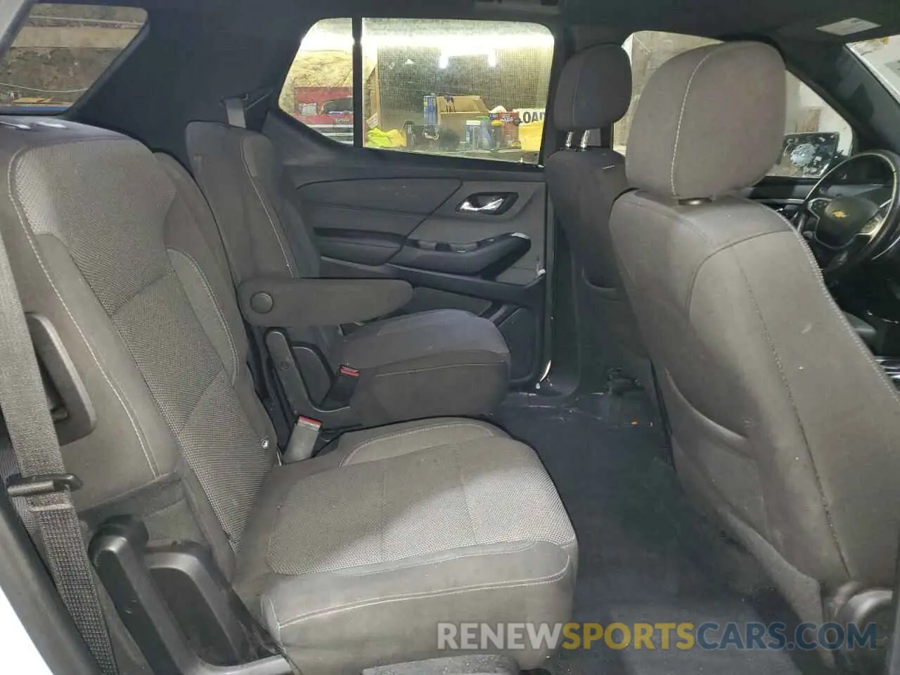11 Photograph of a damaged car 1GNEVGKWXNJ108717 CHEVROLET TRAVERSE 2022