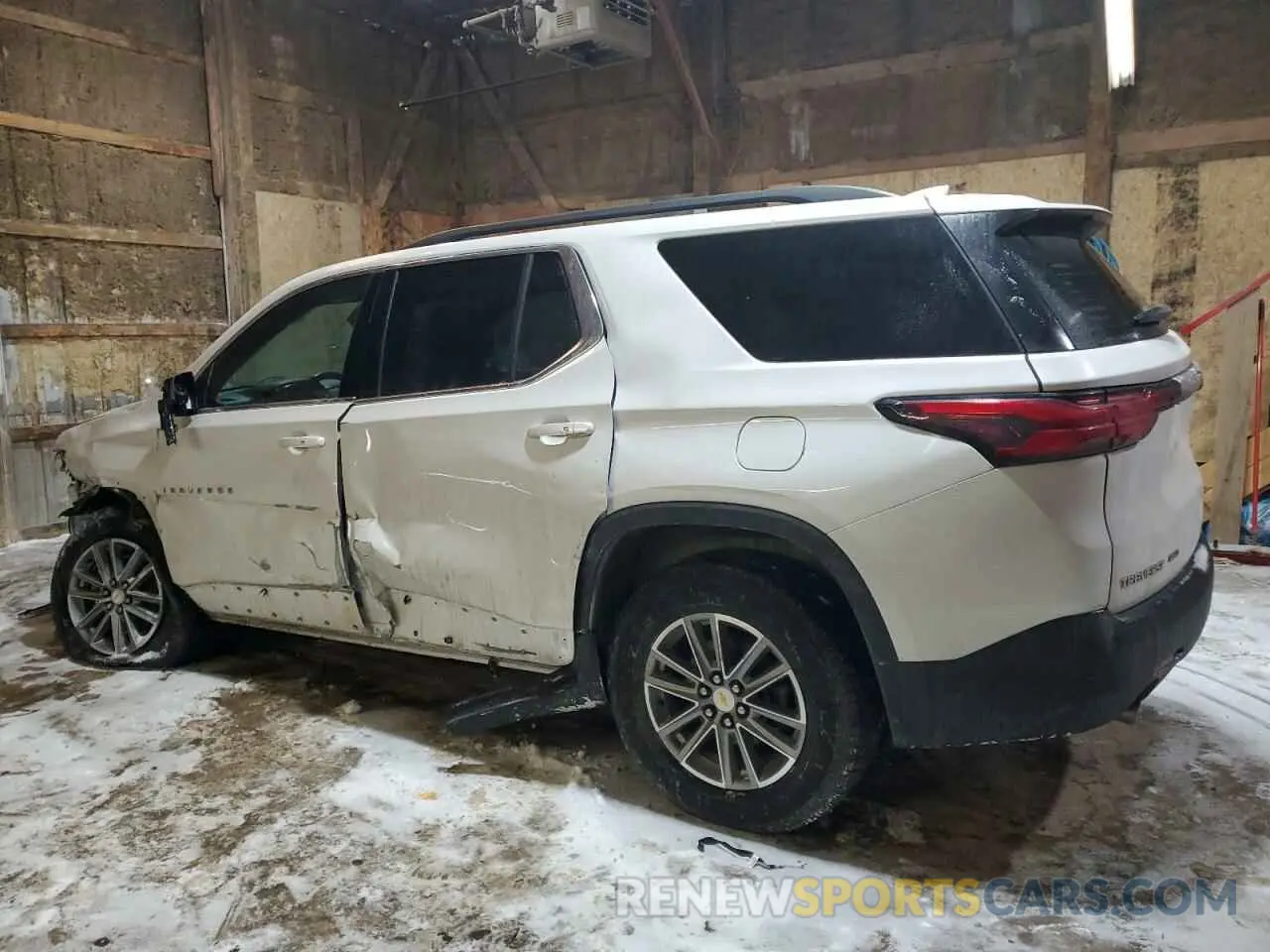 2 Photograph of a damaged car 1GNEVGKWXNJ108717 CHEVROLET TRAVERSE 2022