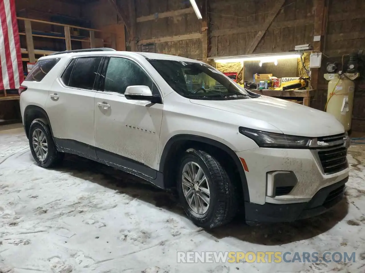 4 Photograph of a damaged car 1GNEVGKWXNJ108717 CHEVROLET TRAVERSE 2022