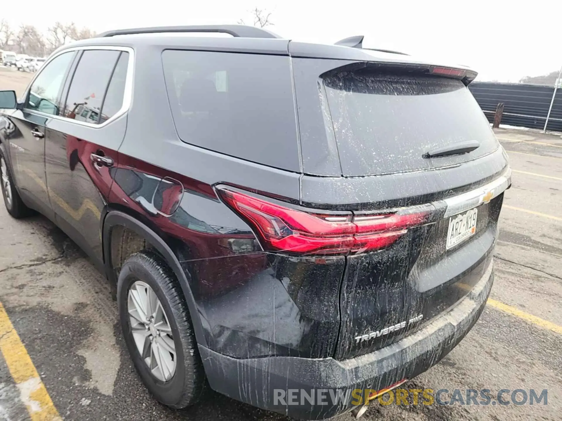 1 Photograph of a damaged car 1GNEVGKWXNJ151244 CHEVROLET TRAVERSE 2022