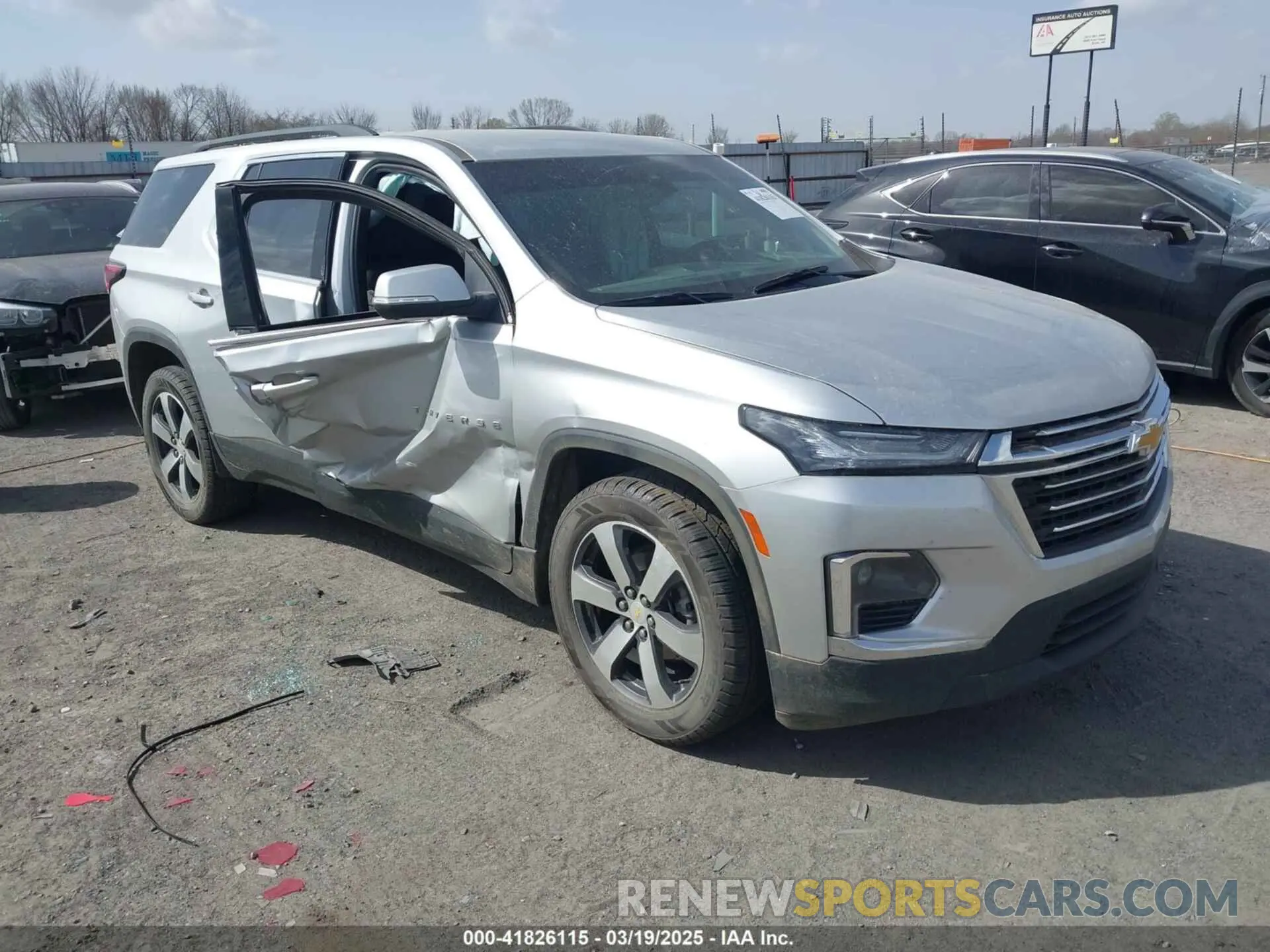1 Photograph of a damaged car 1GNEVHKW0NJ151677 CHEVROLET TRAVERSE 2022