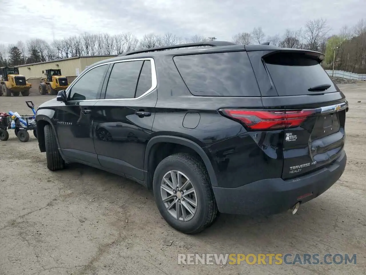 2 Photograph of a damaged car 1GNEVHKW0NJ153624 CHEVROLET TRAVERSE 2022