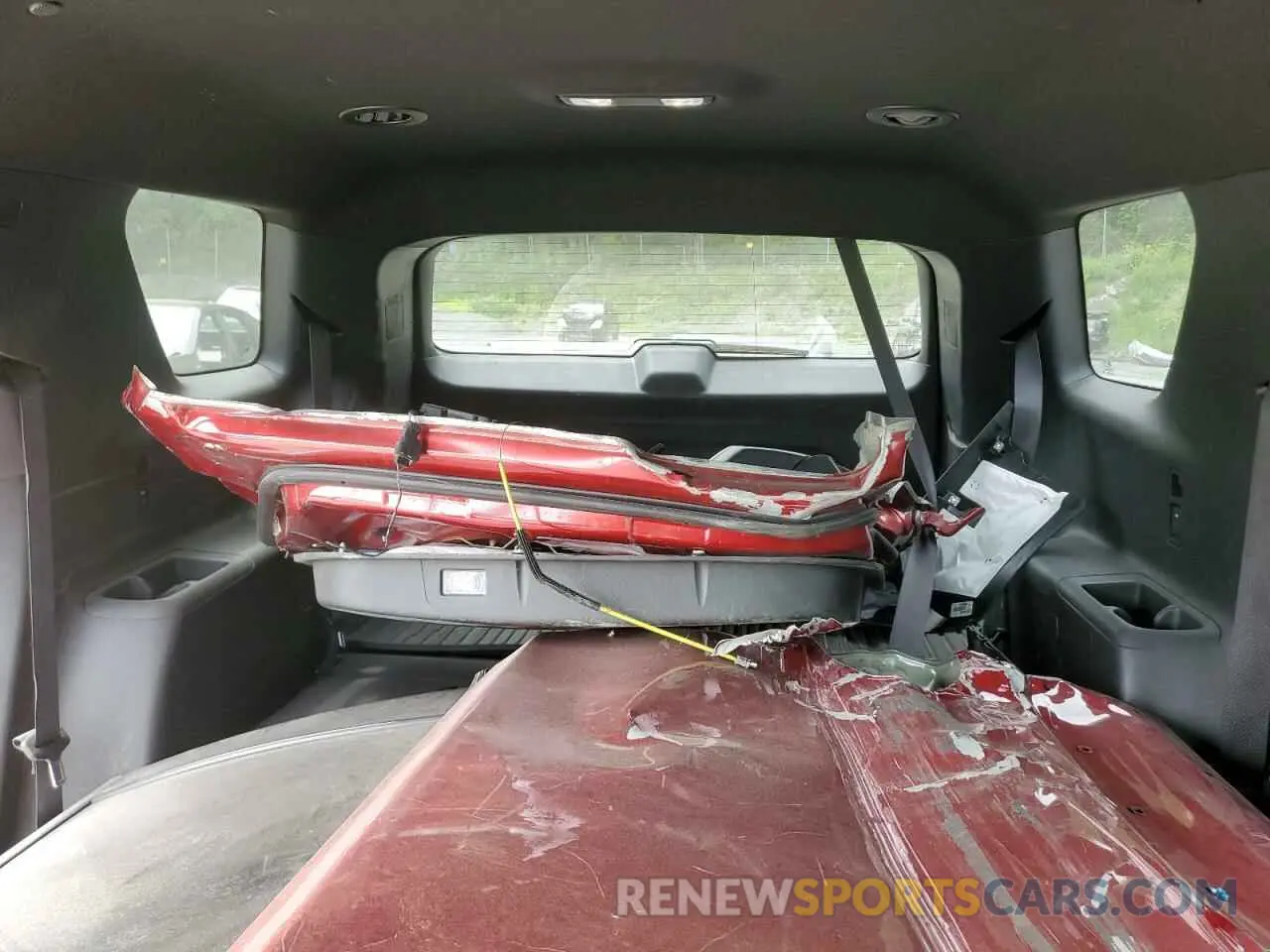 10 Photograph of a damaged car 1GNEVHKW1NJ150196 CHEVROLET TRAVERSE 2022