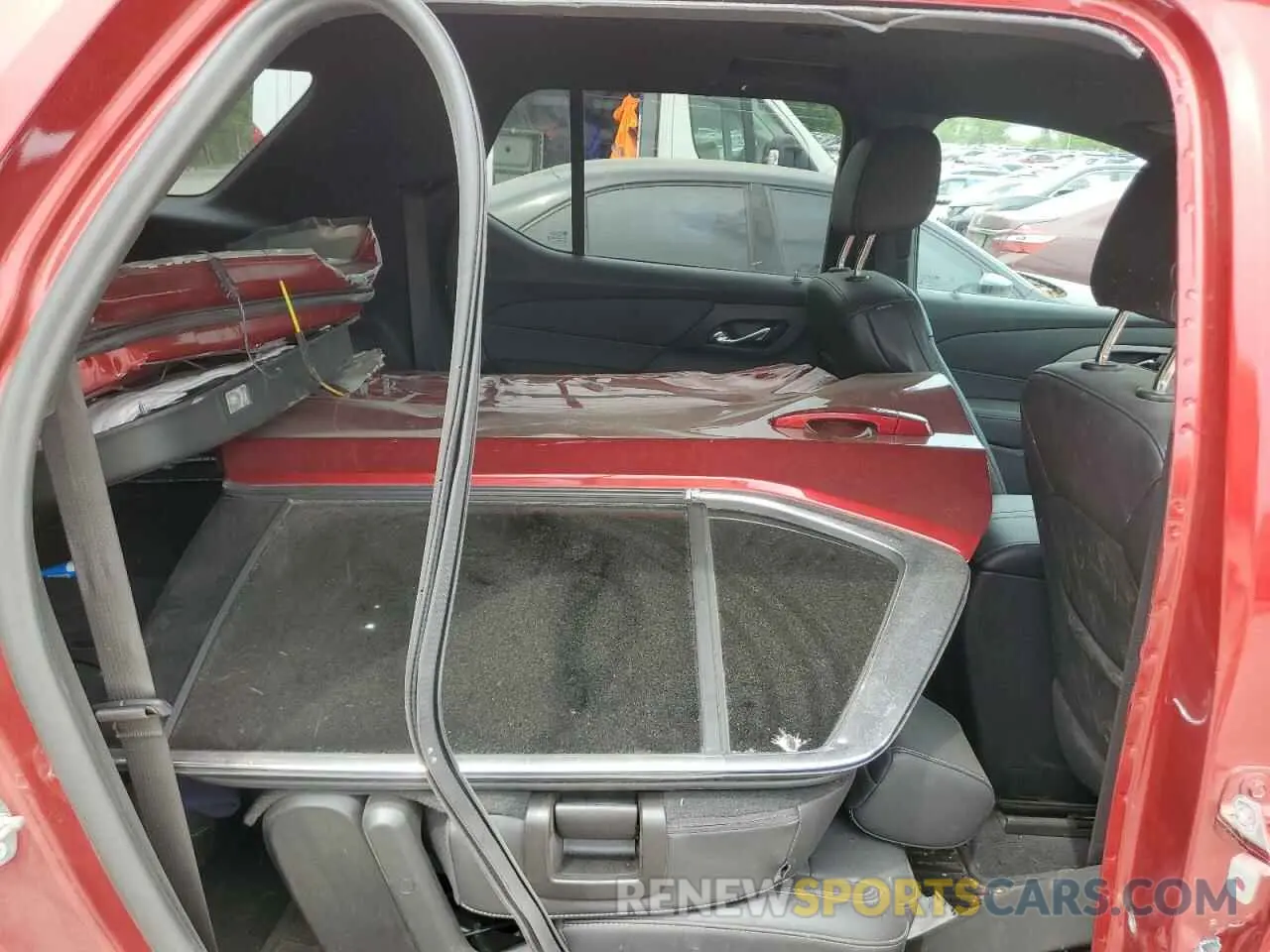 11 Photograph of a damaged car 1GNEVHKW1NJ150196 CHEVROLET TRAVERSE 2022