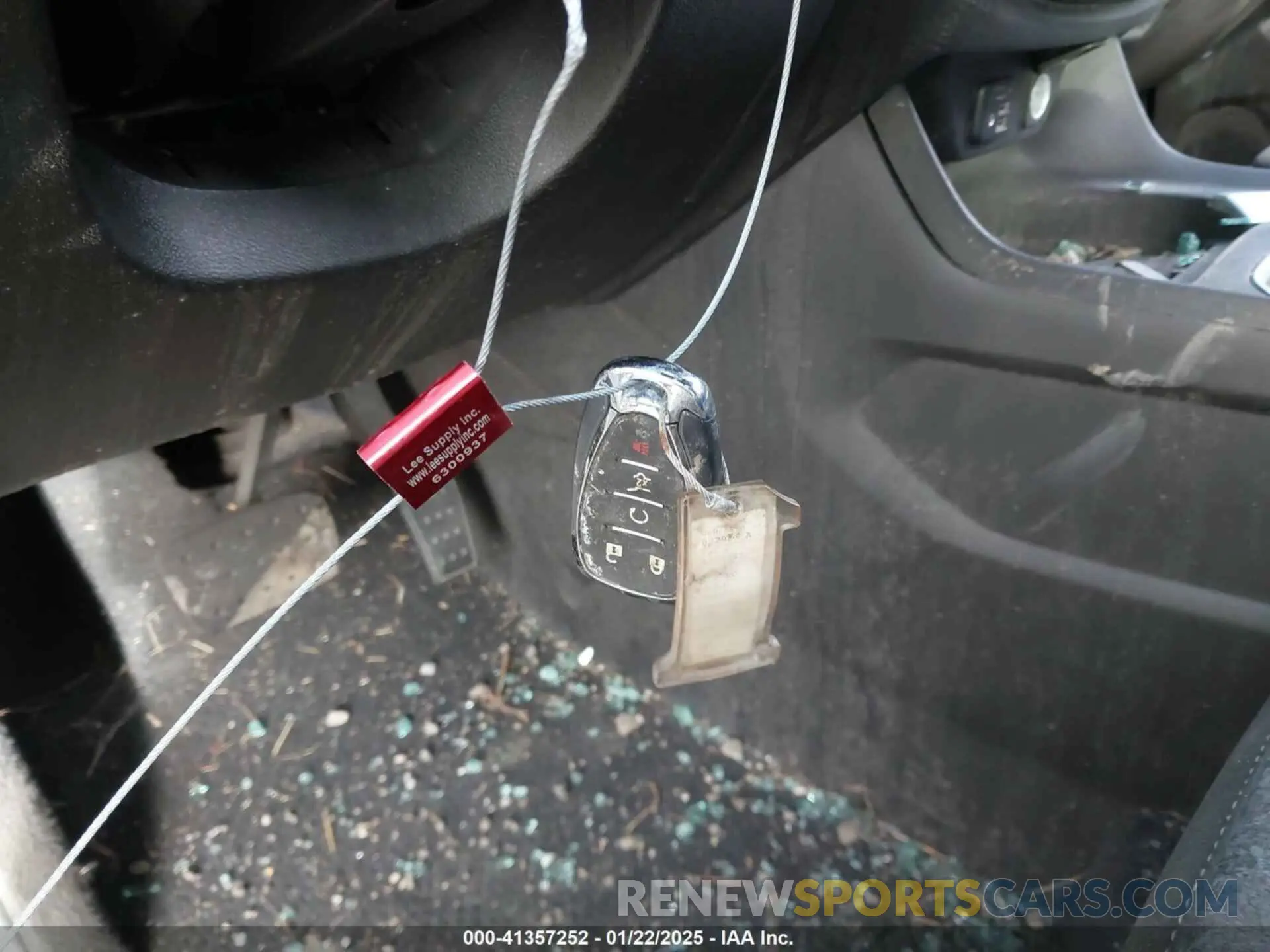11 Photograph of a damaged car 1GNEVHKW6NJ130204 CHEVROLET TRAVERSE 2022