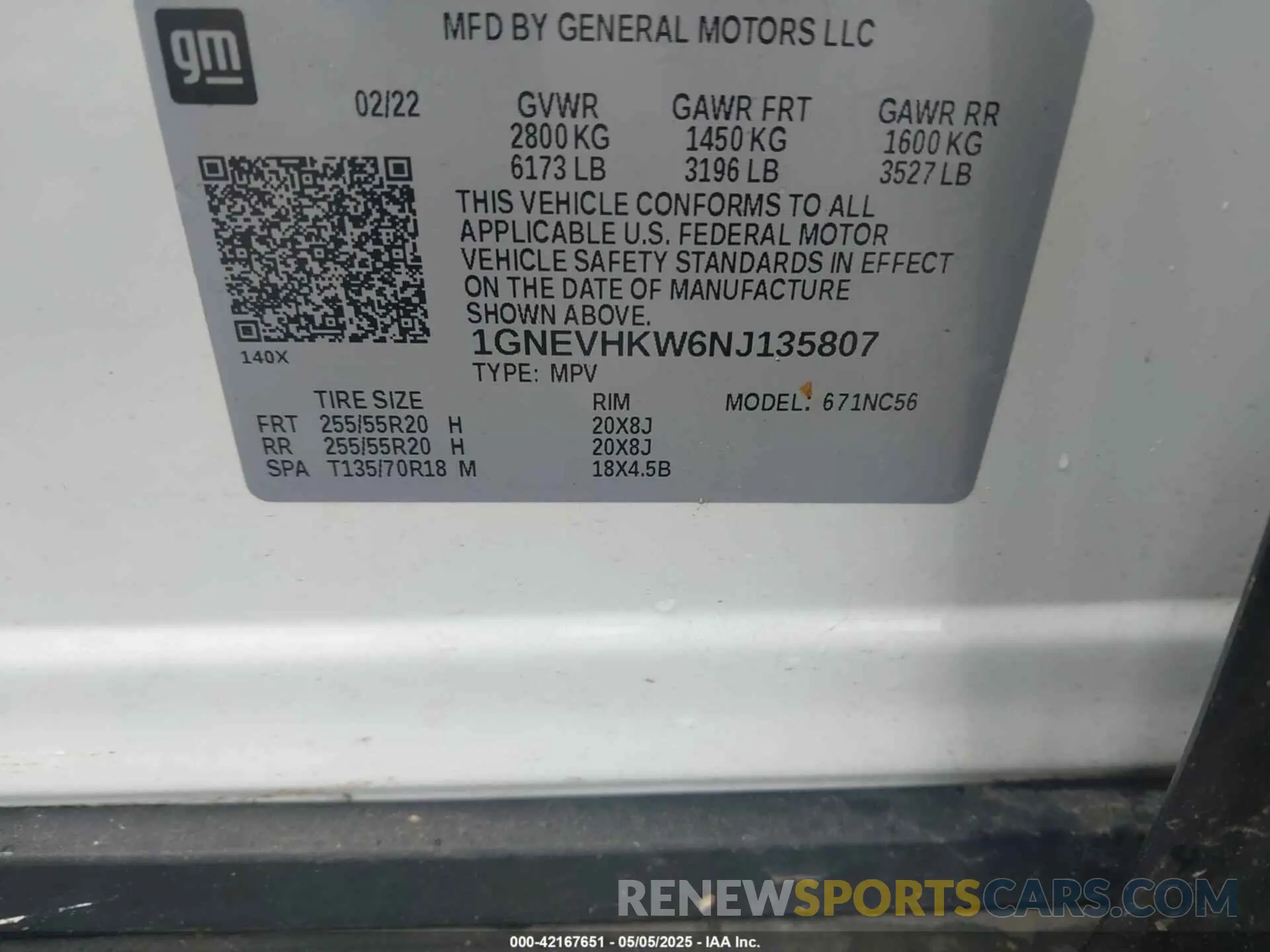 9 Photograph of a damaged car 1GNEVHKW6NJ135807 CHEVROLET TRAVERSE 2022