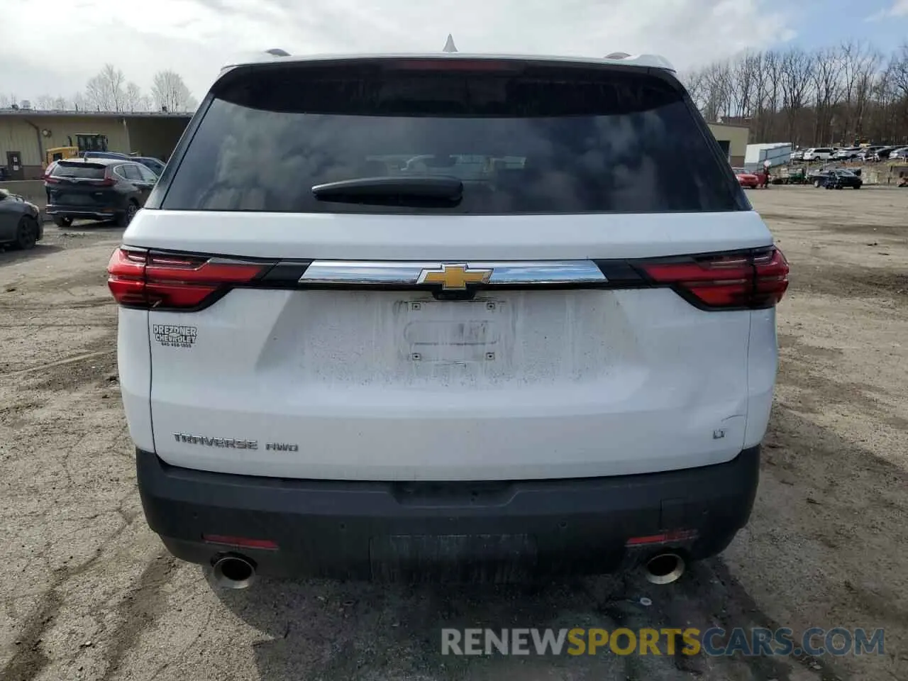 6 Photograph of a damaged car 1GNEVHKW7NJ156164 CHEVROLET TRAVERSE 2022