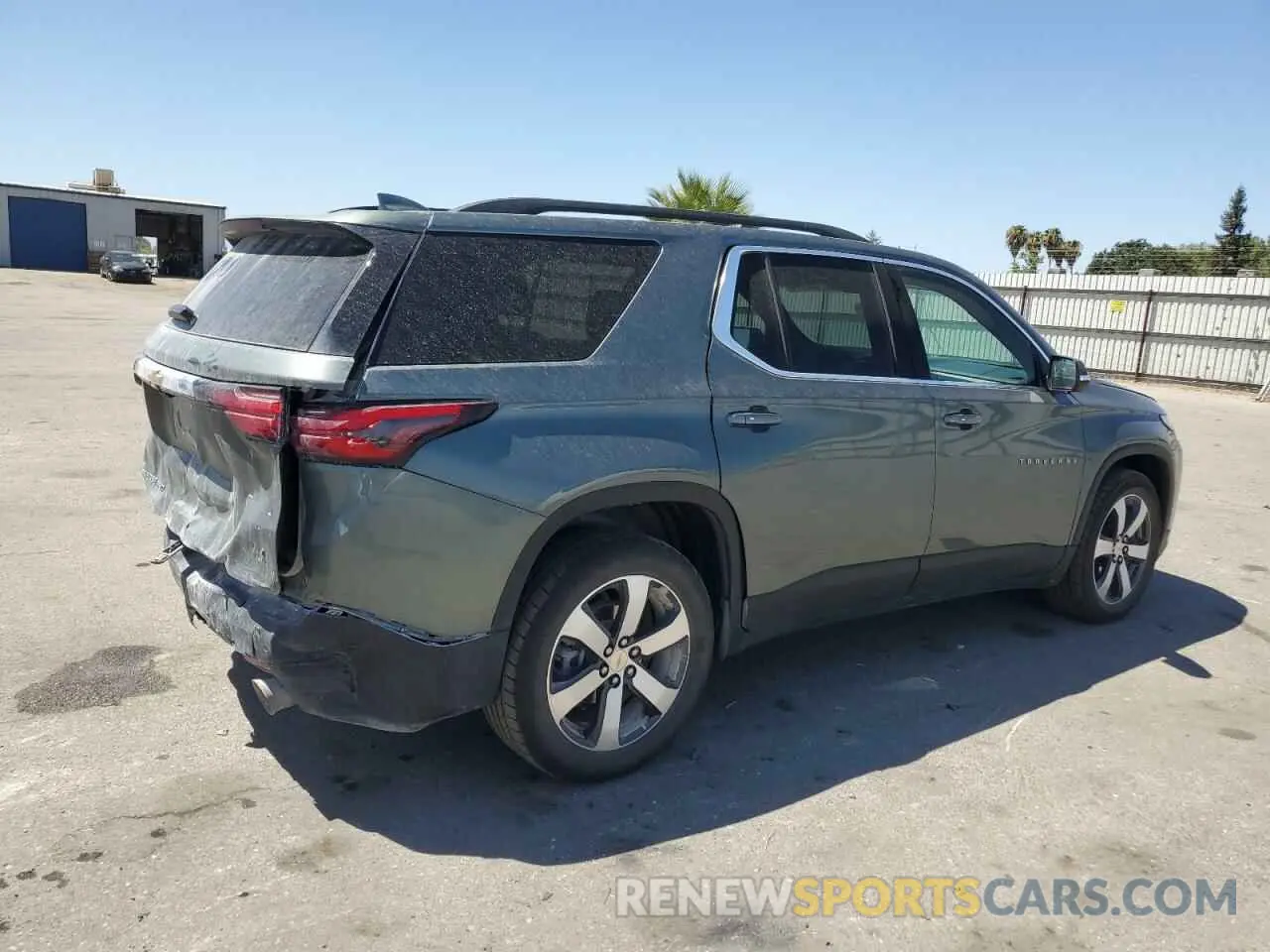 3 Photograph of a damaged car 1GNEVHKWXNJ101790 CHEVROLET TRAVERSE 2022