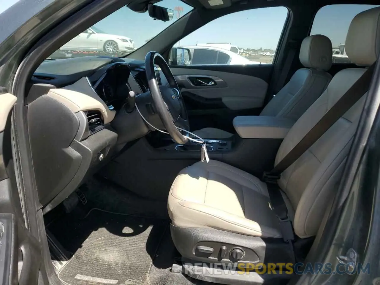 7 Photograph of a damaged car 1GNEVHKWXNJ101790 CHEVROLET TRAVERSE 2022