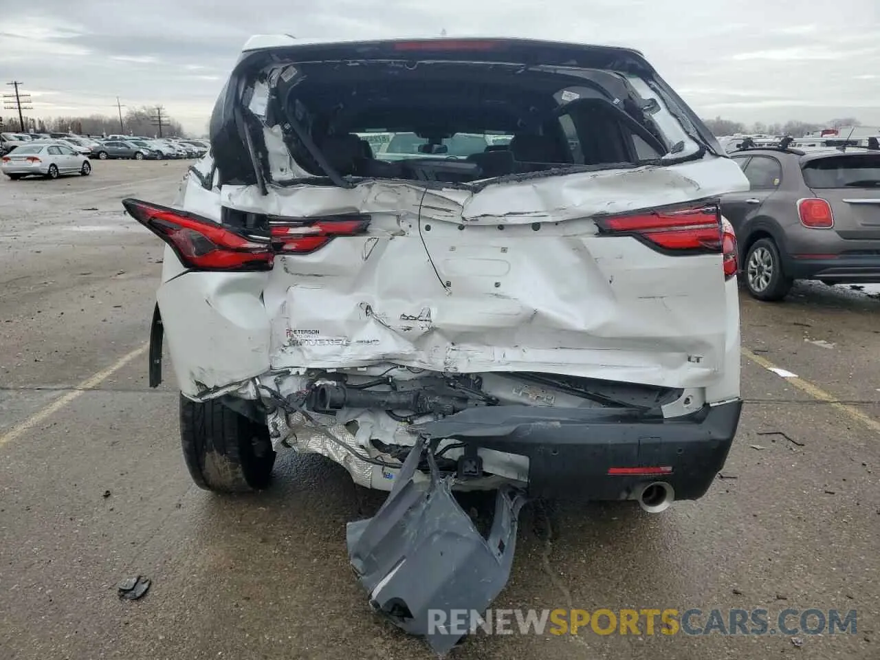 6 Photograph of a damaged car 1GNEVHKWXNJ126219 CHEVROLET TRAVERSE 2022