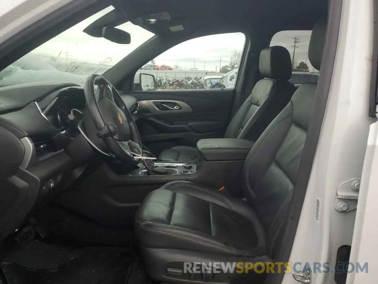 7 Photograph of a damaged car 1GNEVHKWXNJ126219 CHEVROLET TRAVERSE 2022