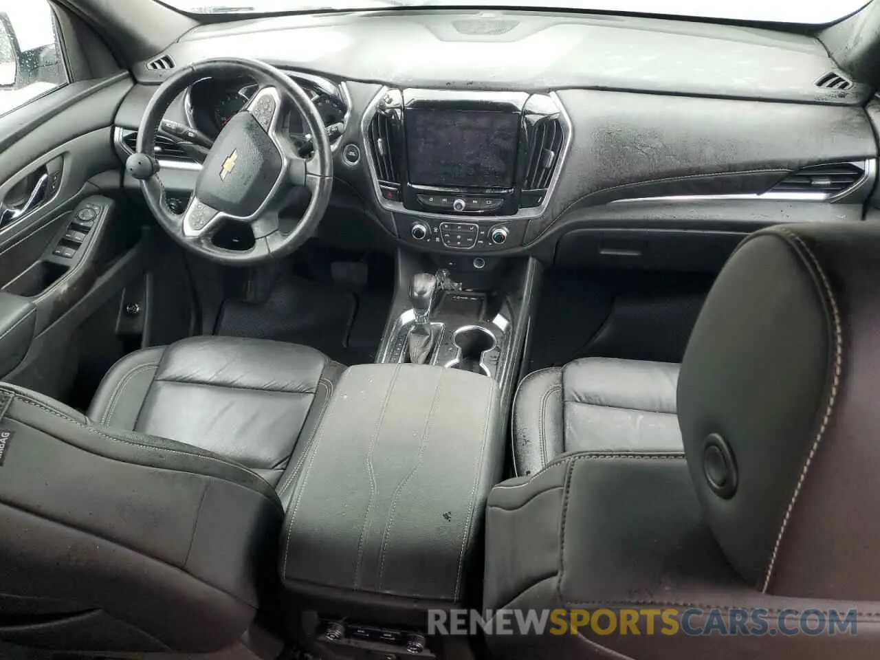 8 Photograph of a damaged car 1GNEVHKWXNJ126219 CHEVROLET TRAVERSE 2022