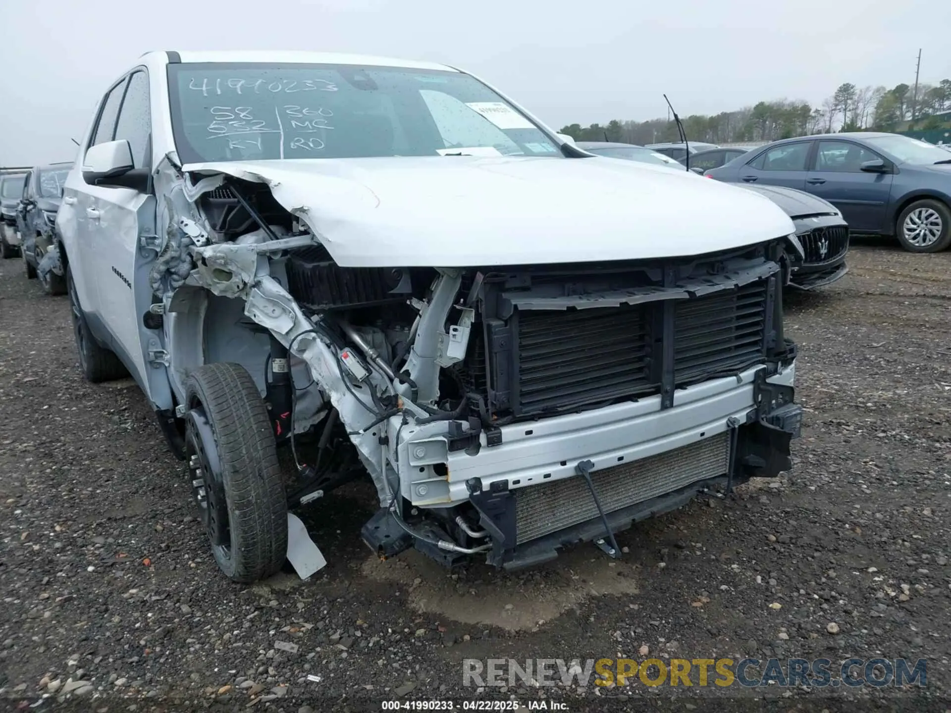 6 Photograph of a damaged car 1GNEVJKW6NJ111191 CHEVROLET TRAVERSE 2022