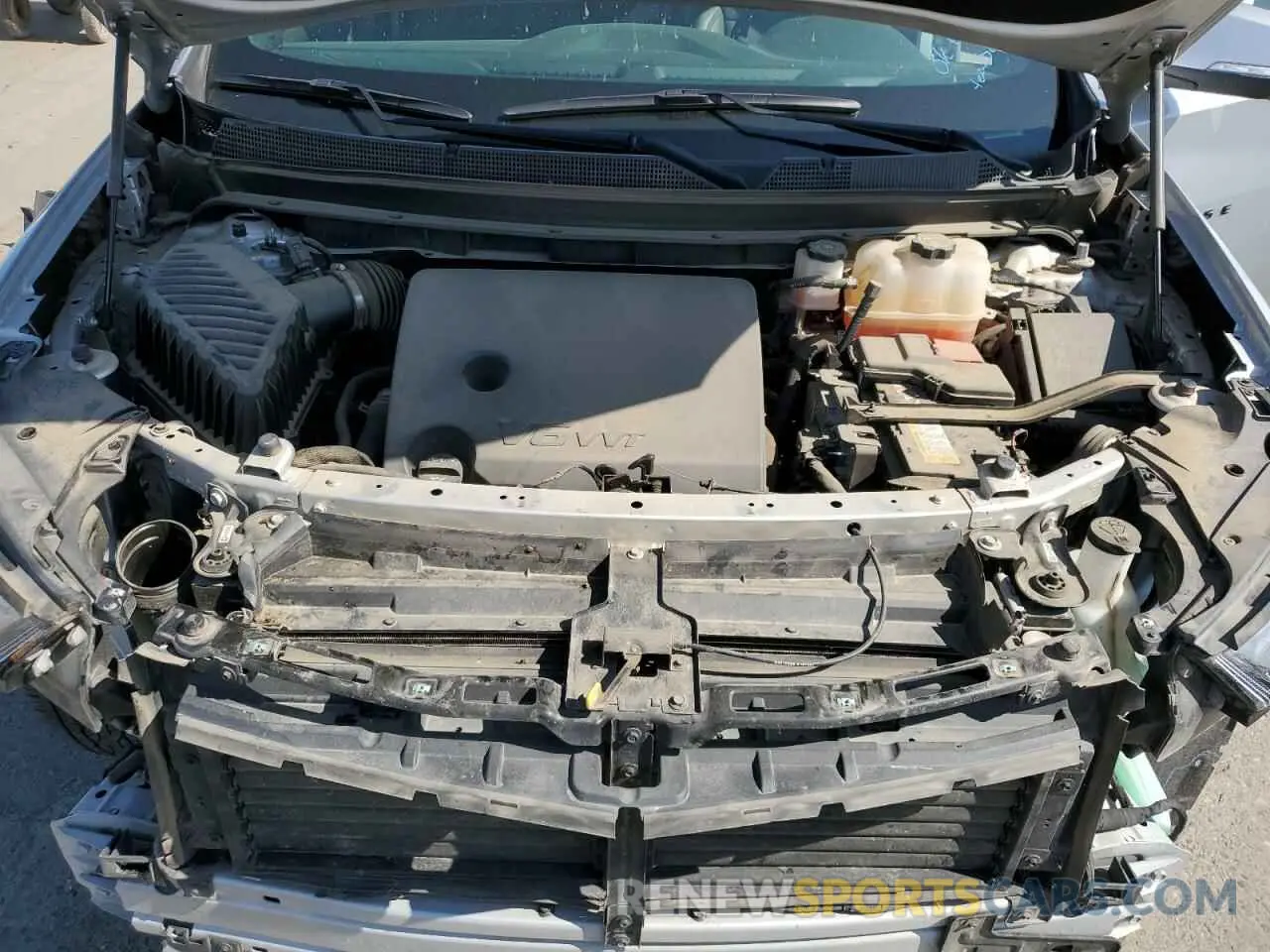12 Photograph of a damaged car 1GNEVJKW7NJ104752 CHEVROLET TRAVERSE 2022