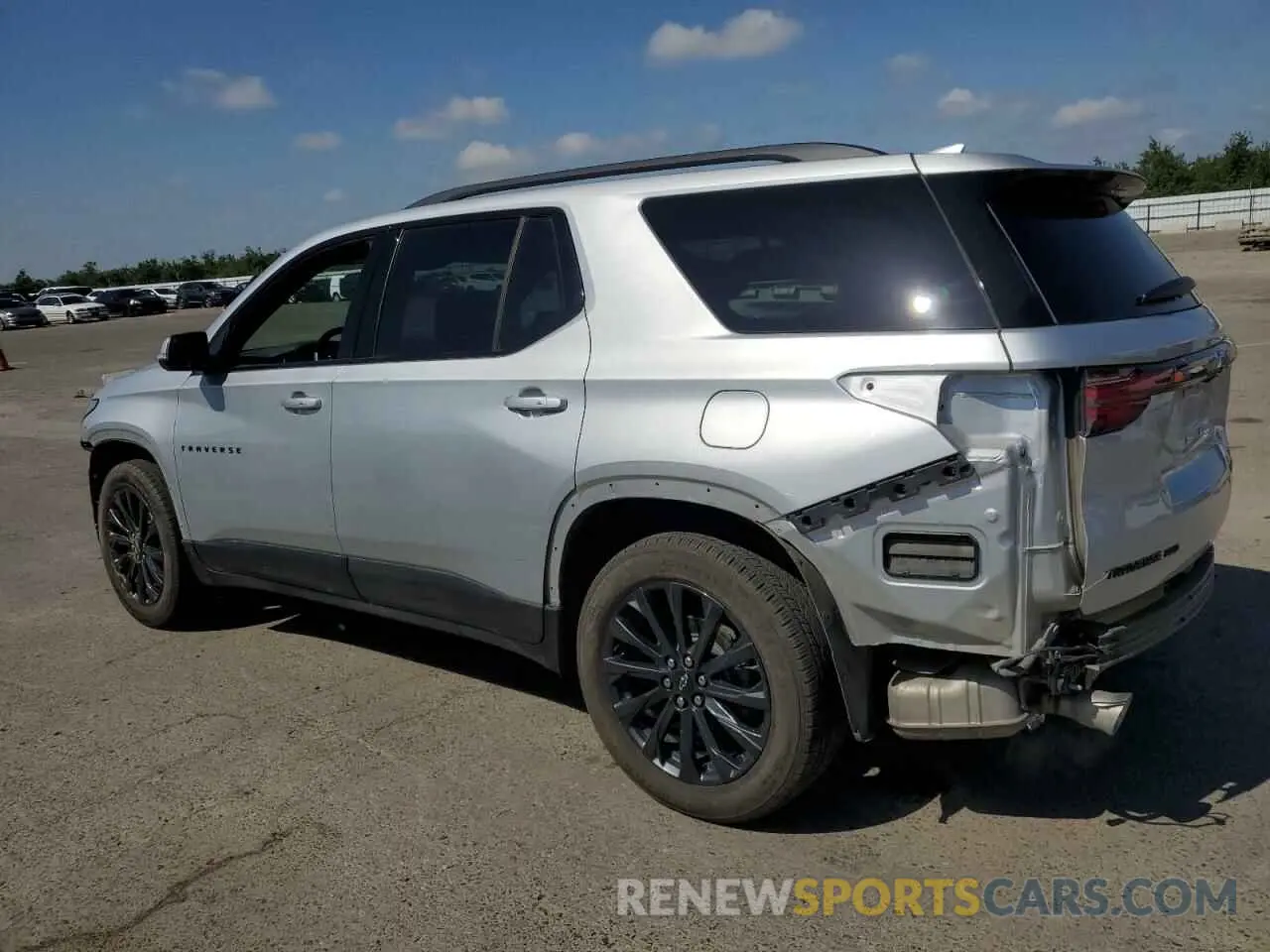2 Photograph of a damaged car 1GNEVJKW7NJ104752 CHEVROLET TRAVERSE 2022