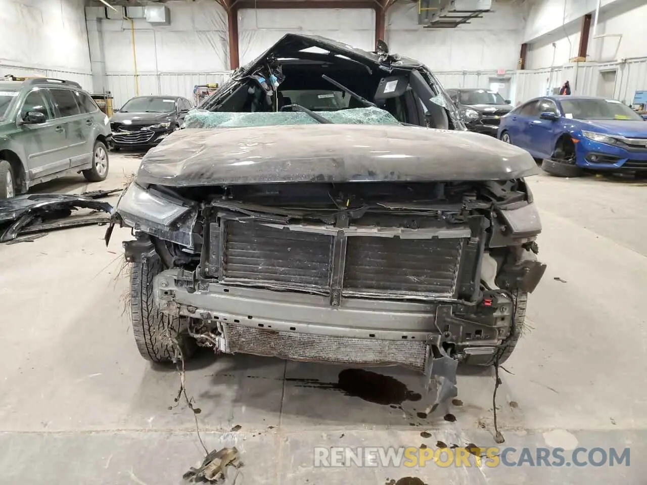 5 Photograph of a damaged car 1GNEVKKW2NJ138460 CHEVROLET TRAVERSE 2022