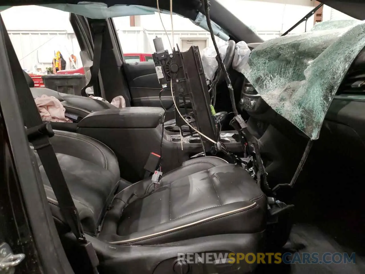 7 Photograph of a damaged car 1GNEVKKW2NJ138460 CHEVROLET TRAVERSE 2022