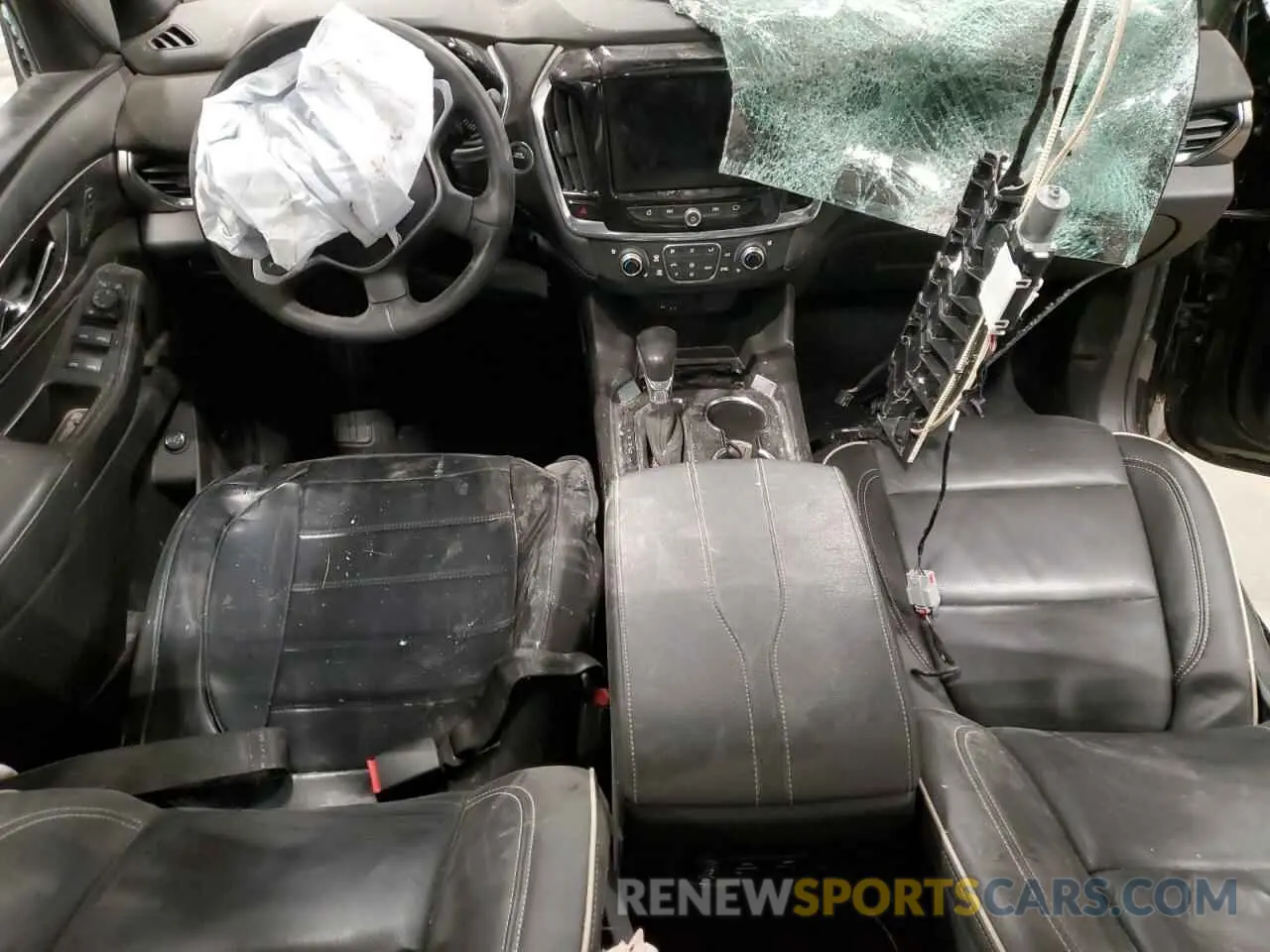 8 Photograph of a damaged car 1GNEVKKW2NJ138460 CHEVROLET TRAVERSE 2022