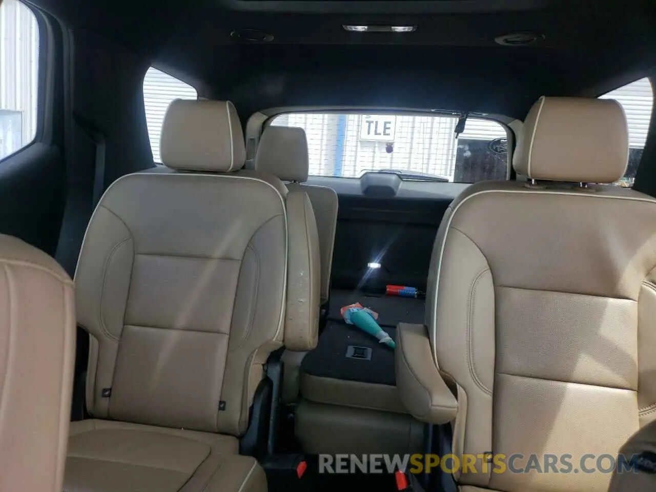 10 Photograph of a damaged car 1GNEVKKW3NJ124289 CHEVROLET TRAVERSE 2022