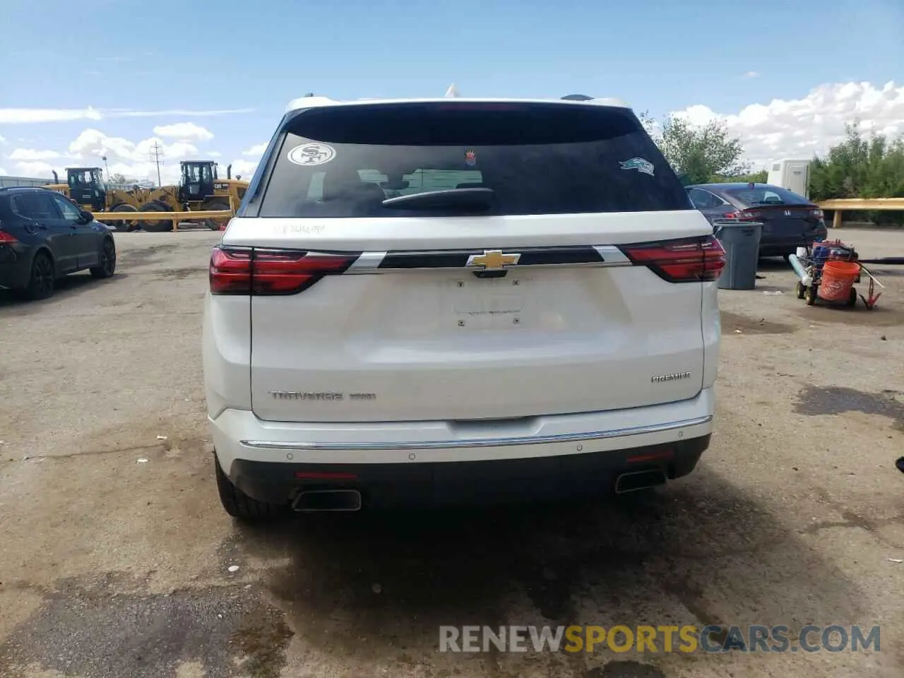 6 Photograph of a damaged car 1GNEVKKW3NJ124289 CHEVROLET TRAVERSE 2022