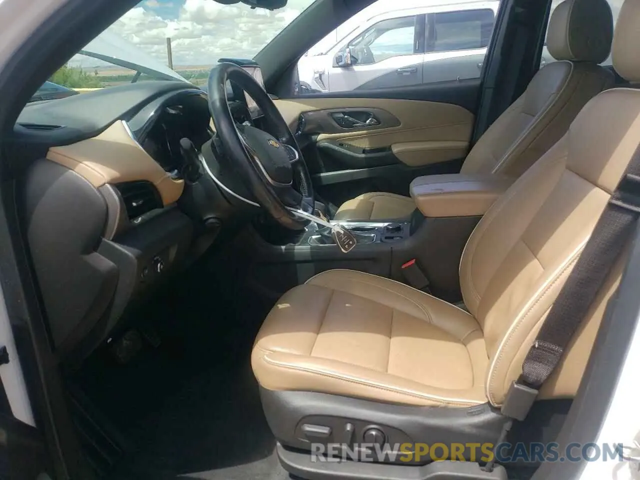 7 Photograph of a damaged car 1GNEVKKW3NJ124289 CHEVROLET TRAVERSE 2022