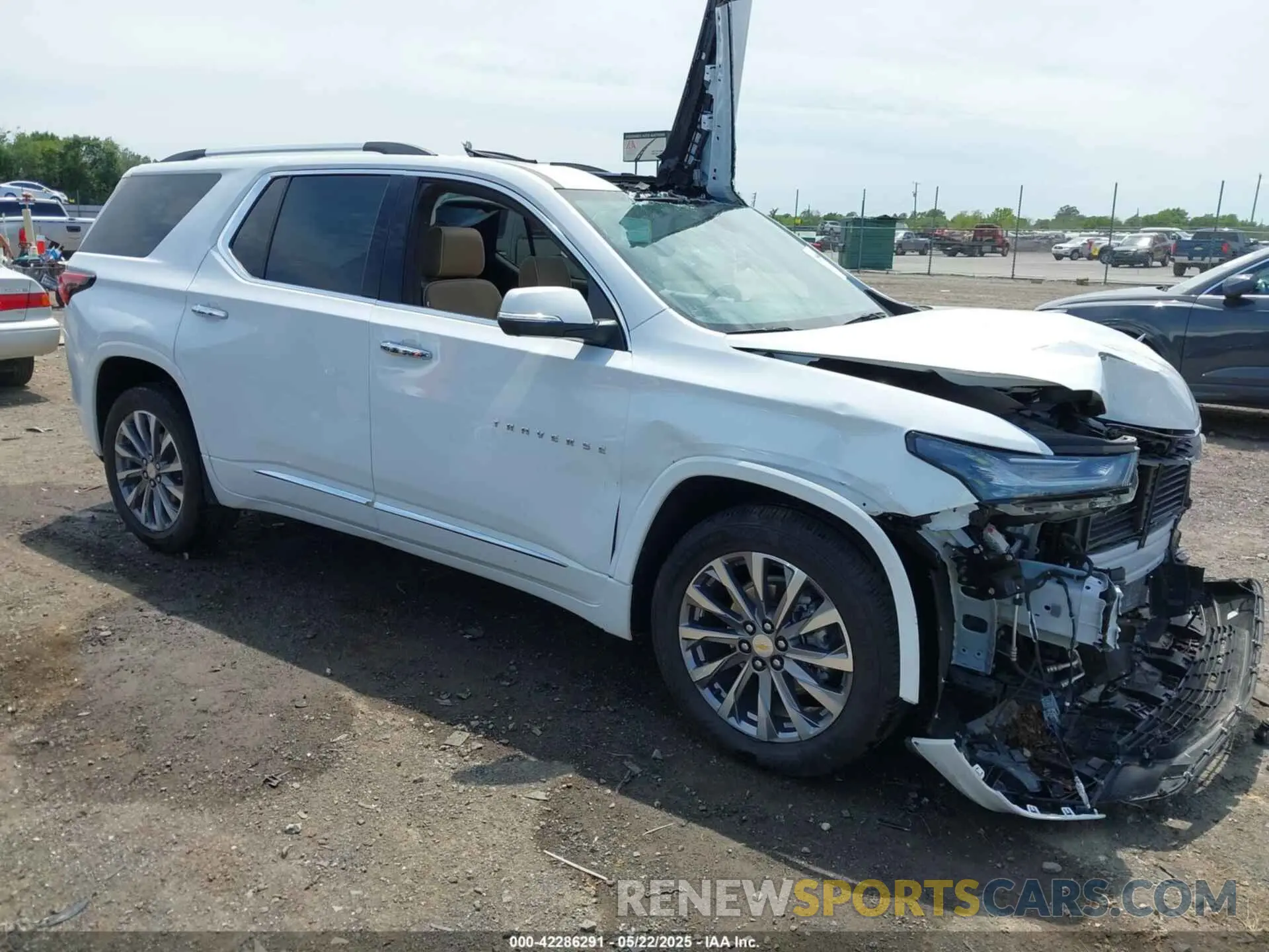 1 Photograph of a damaged car 1GNEVKKW4NJ191323 CHEVROLET TRAVERSE 2022