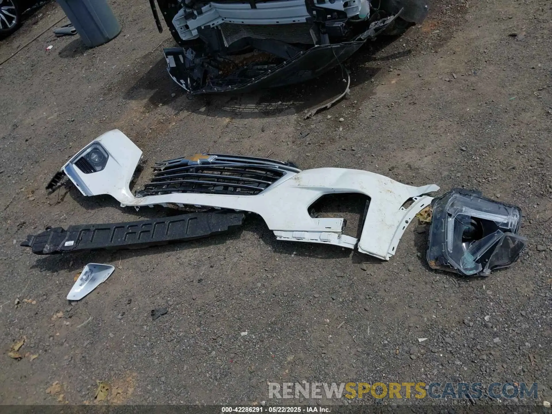 12 Photograph of a damaged car 1GNEVKKW4NJ191323 CHEVROLET TRAVERSE 2022