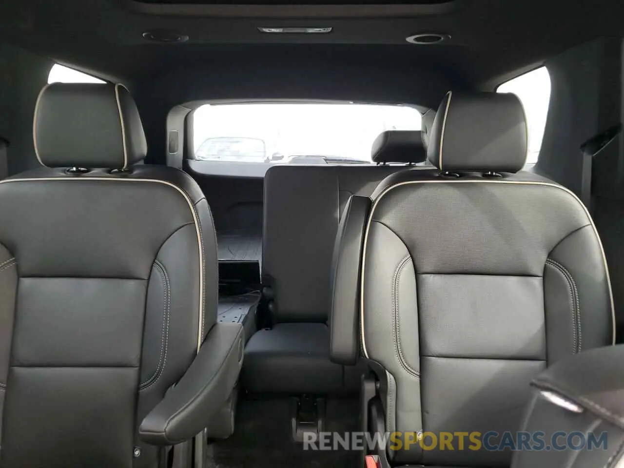 10 Photograph of a damaged car 1GNEVKKW7NJ147980 CHEVROLET TRAVERSE 2022