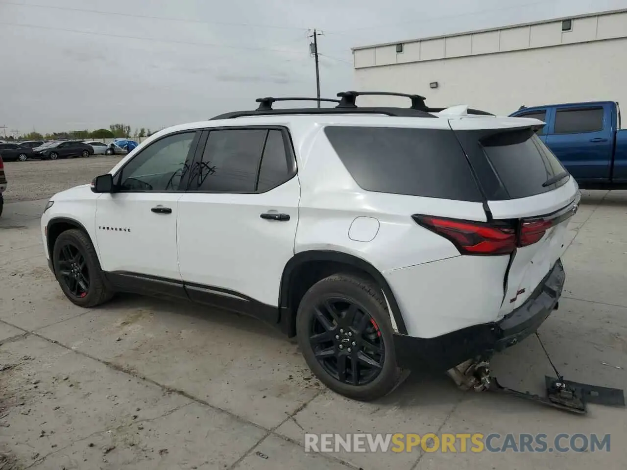 2 Photograph of a damaged car 1GNEVKKW7NJ147980 CHEVROLET TRAVERSE 2022