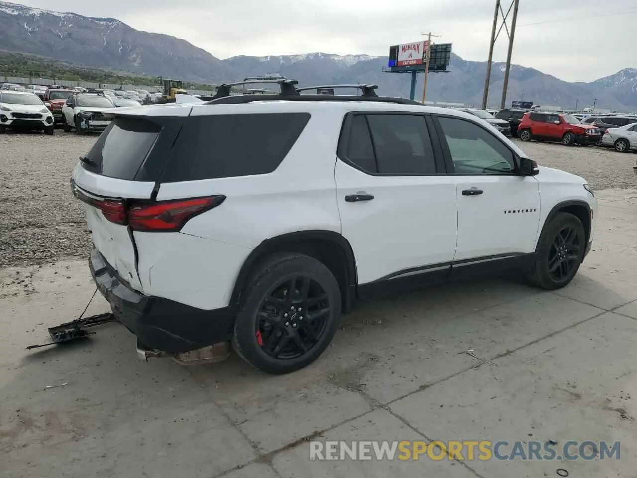 3 Photograph of a damaged car 1GNEVKKW7NJ147980 CHEVROLET TRAVERSE 2022