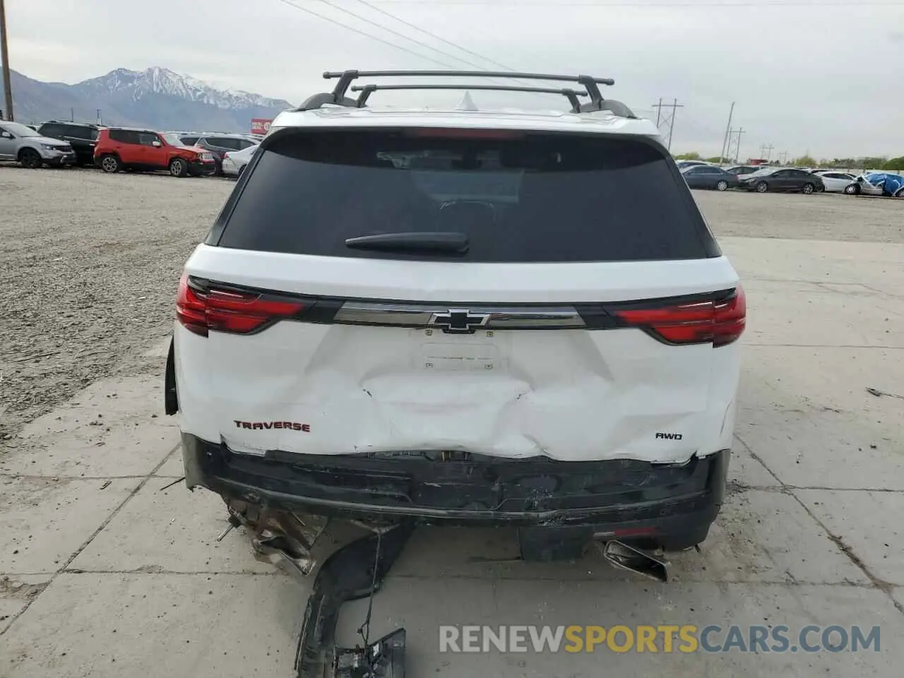 6 Photograph of a damaged car 1GNEVKKW7NJ147980 CHEVROLET TRAVERSE 2022