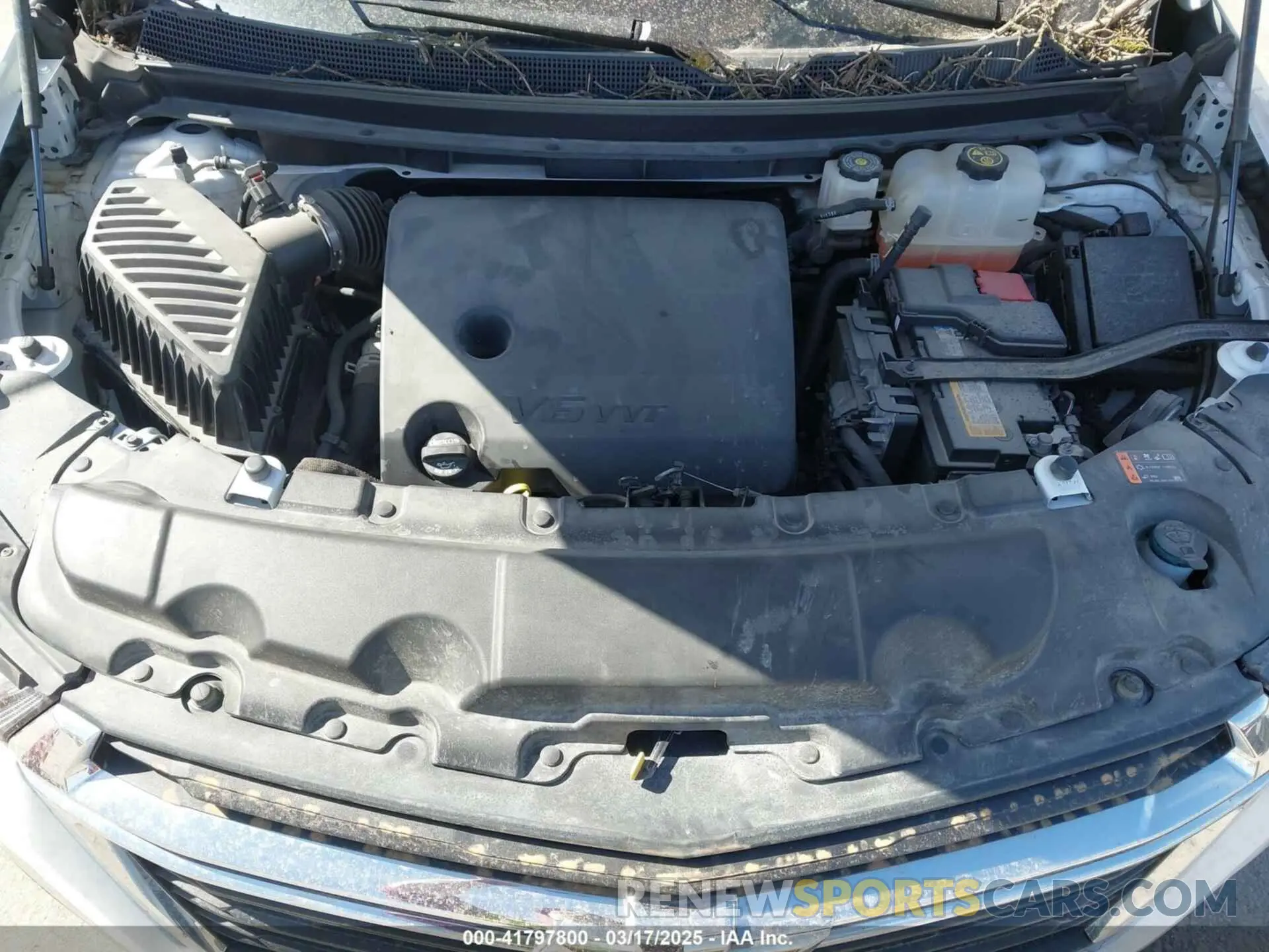 10 Photograph of a damaged car 1GNEVLKWXNJ102005 CHEVROLET TRAVERSE 2022