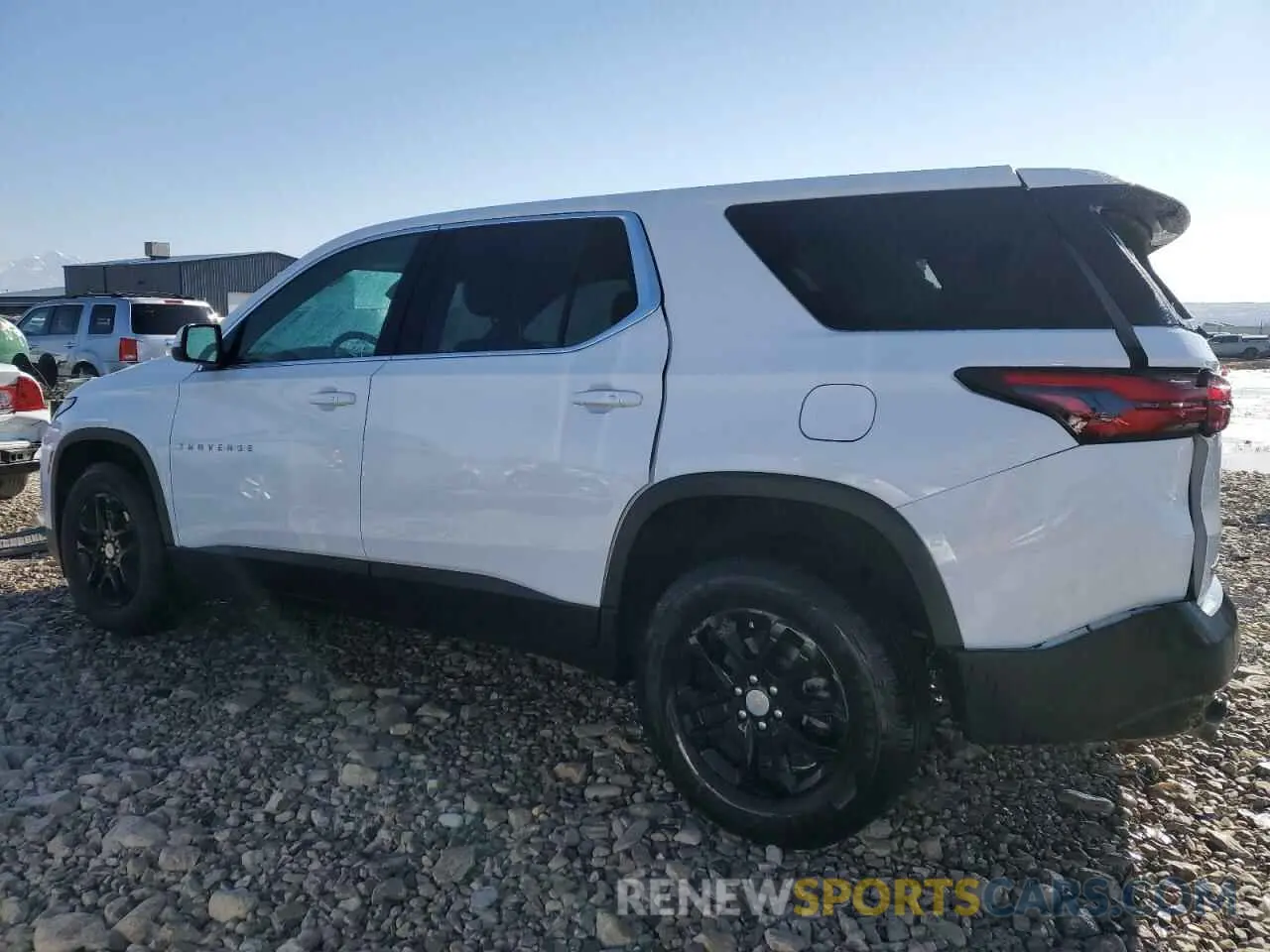 2 Photograph of a damaged car 1GNEVLKWXNJ107625 CHEVROLET TRAVERSE 2022